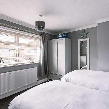 Smiley 3 Bedrooms Sleeps 6 To 8 Дом отдыха *